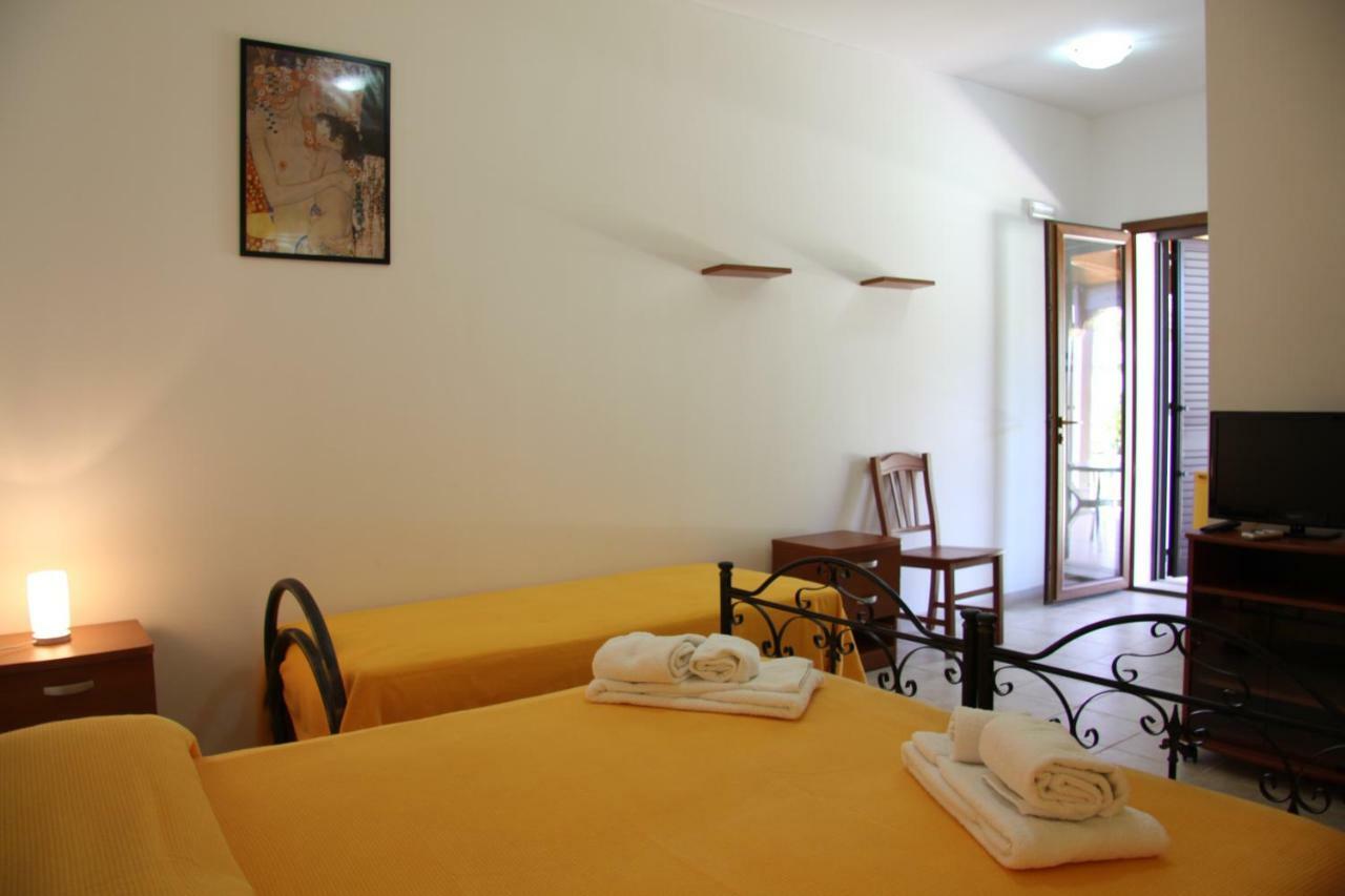 Il Casale Di Zio Marco Villa ตอร์เรเคียนกา ภายนอก รูปภาพ