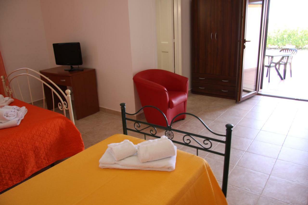 Il Casale Di Zio Marco Villa ตอร์เรเคียนกา ภายนอก รูปภาพ
